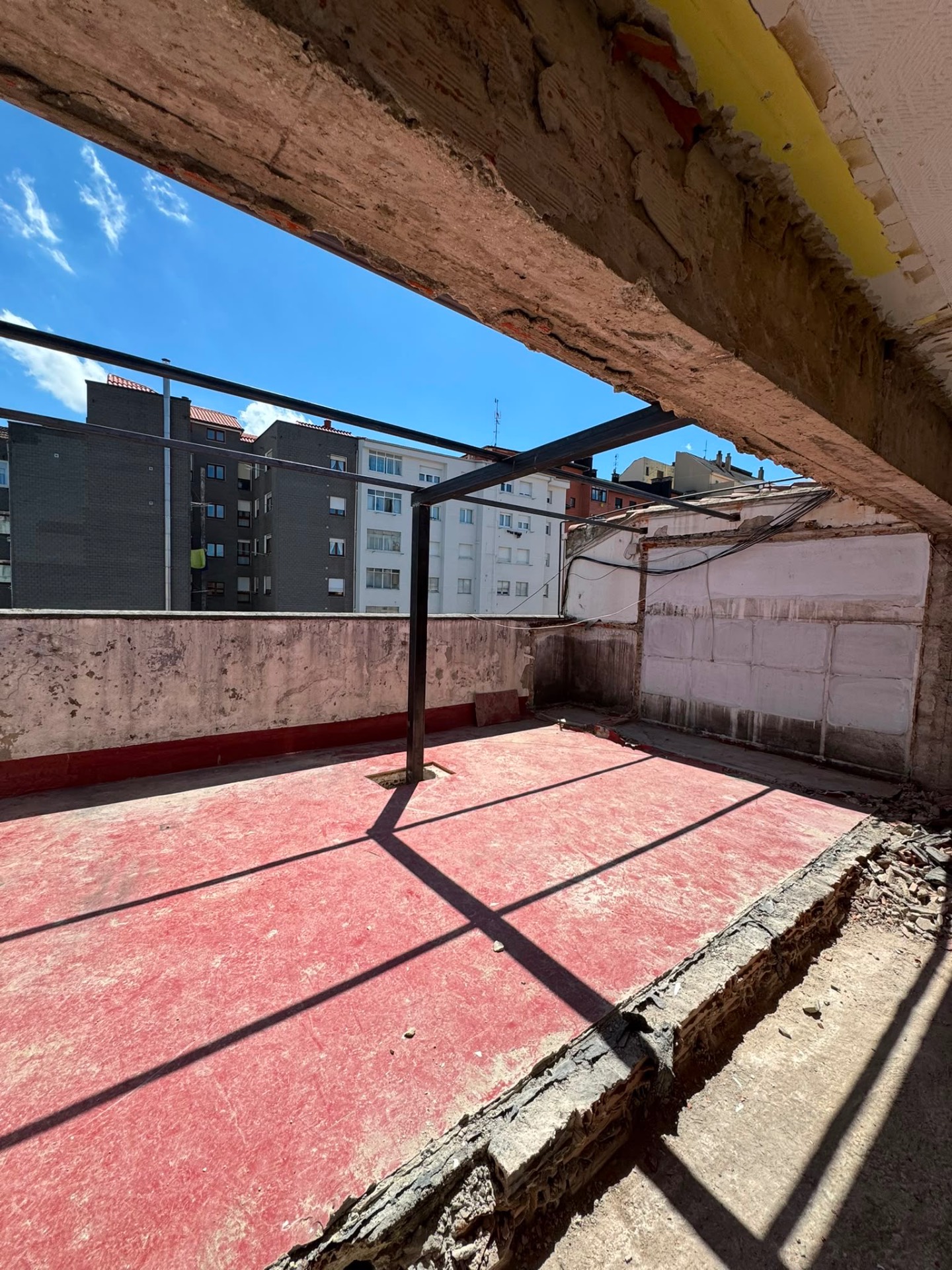 Estructura metálica para cubrición de terraza